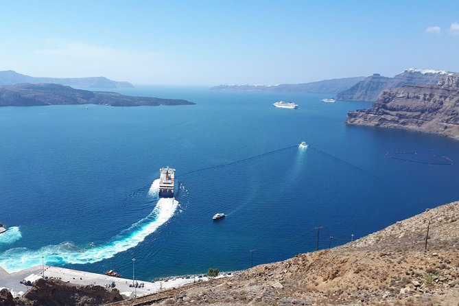 4 Hours Tailor Made Tour in Santorini - Akrotiri, a prehistoric city under volcanic ash