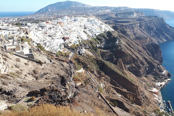 4 Hours Tailor Made Tour in Santorini - What the guides add to the route