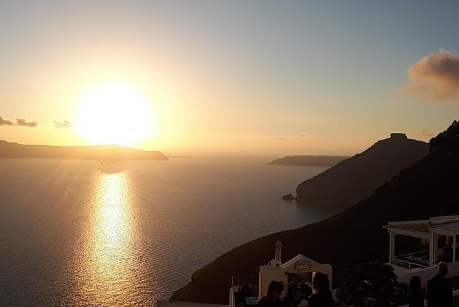 4 Hours Tailor Made Tour in Santorini - Who should book this private Santorini tour?