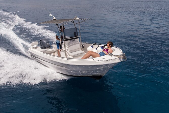 5 Hours Boat Rental in Santorini - Why a private boat changes your Santorini day