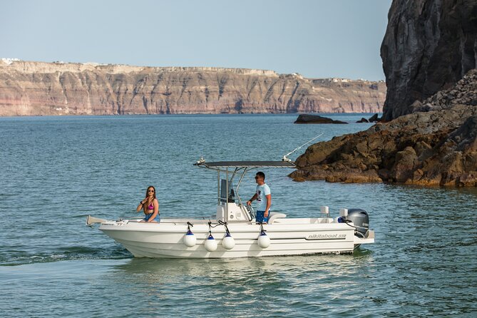 5 Hours Boat Rental in Santorini - Reaching the caldera and looking toward Oia
