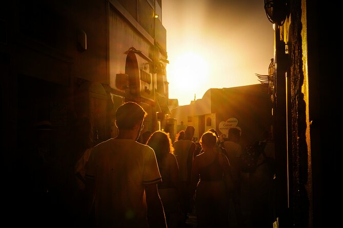 5 Hours Private Guided Tour of Santorini - Akrotiri connects the scenery with Santorini’s past