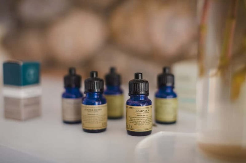 Akrotiri: 2-Hrs Aromatherapy Face & Body Ritual - Pool time, fruit, and one drink