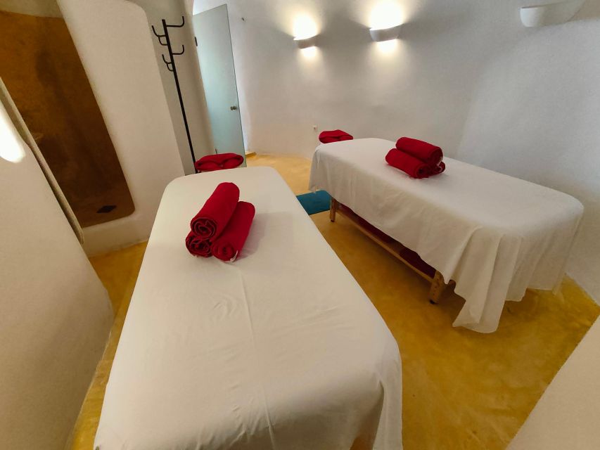 Akrotiri: Aromatherapy Couples Massage - What the setting adds to the experience
