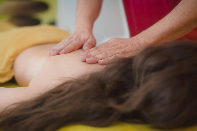 Akrotiri: Couples' Aromatherapy Massage - Why couples like the side-by-side format