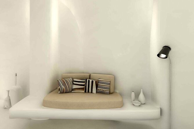 Akrotiri: Couples Massage & Pool Day Access - Timing the spa visit in your Santorini plans