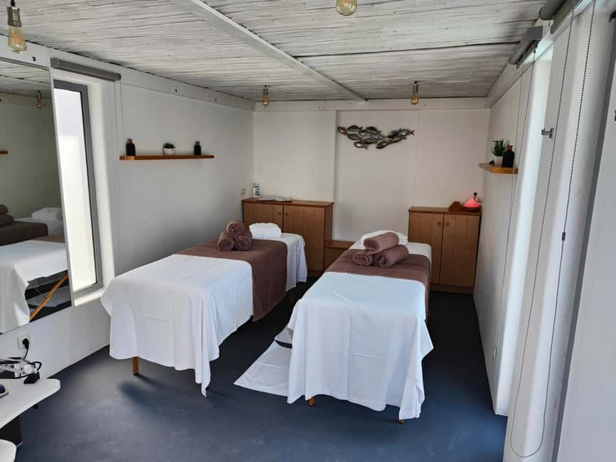 Akrotiri: Departure Day Spa Package Wine/Fruits/Pool Access - Pool access, sunbeds, and the useful extras