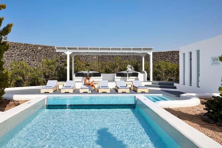 Akrotiri: Departure Day Spa Package Wine/Fruits/Pool Access - Who will enjoy this Akrotiri spa package?