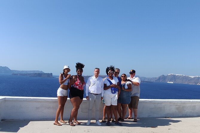 Best of Santorini: 3-hour Private Tour with a Local Guide - Oia for one hour of lanes and caldera views