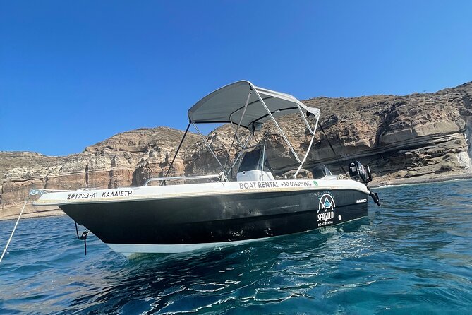 Boat Rental in Santorini - Getting down to Ammoudi Bay below Oia
