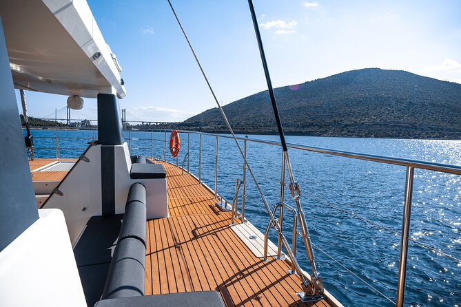Comfort Max Catamaran Caldera Cruise with BBQ and Drinks - Morning sailing or sunset cruise?