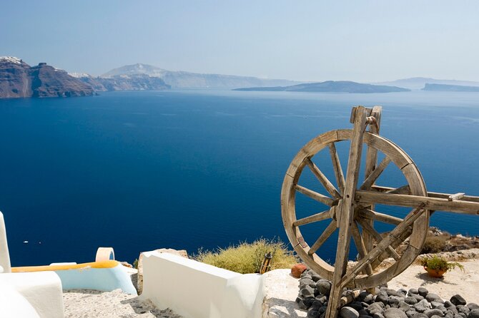 Discover Best Of Santorini with Locals Small Group Half Day Tour - The guides can shape the quality of the day