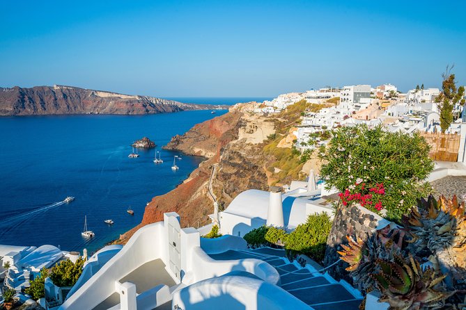 Discover Santorini in a Day- Private Tour 6 hours - Perissa and the volcanic black beach