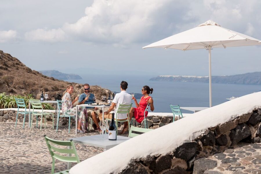 Discover Santorini: Prehistoric Akrotiri & Winery Tour - Akrotiri and the story beneath Santorini