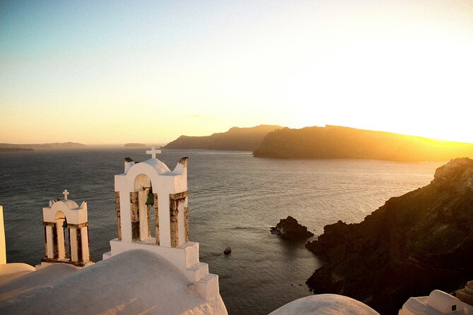 Discovering Santorini : A 3-Hour Private Highlights Tour - Oia: 90 minutes for the main event