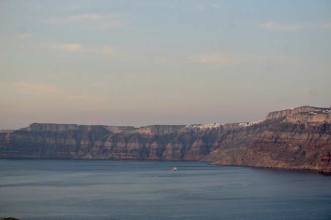 Discovering Santorini : A 3-Hour Private Highlights Tour - Guide quality and the local angle
