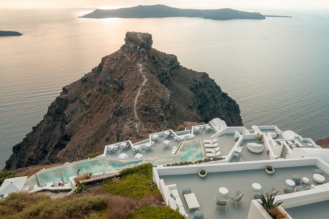 Explore Oia(IA) - Private Guided Tour - What the private vehicle adds