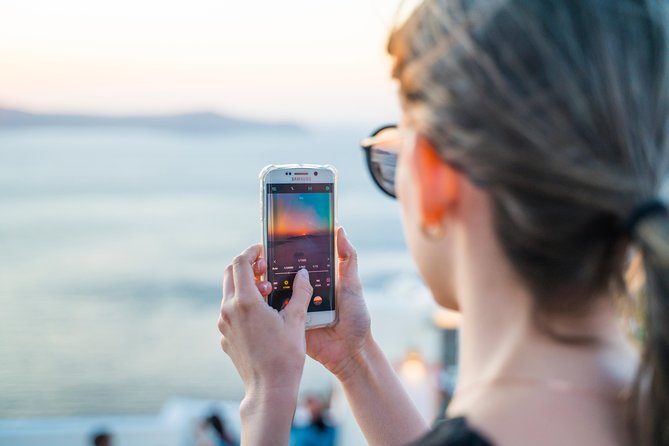 Explore Santorini with a Local - 4 Hours Private Tour - What the guides add to the day