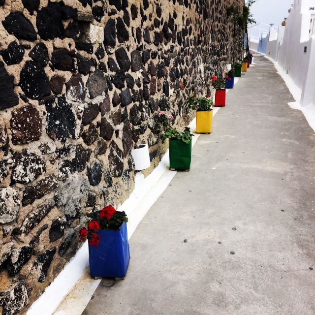 Fira: Guided Foodie Walking Tour with Tastings - Fira’s market, souvlaki, and local food stops