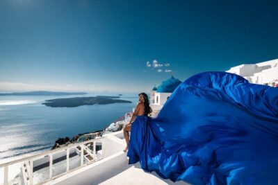 Flying dress Photoshoot in Santorini with Hotel Pickup