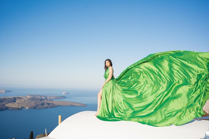 Flying Dress Photoshoot Tour in Santorini & Pick up - Key points to know before booking