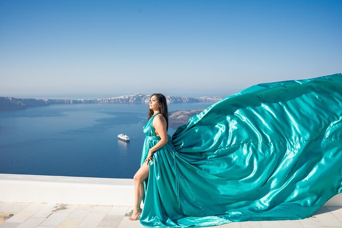 Flying Dress Photoshoot Tour in Santorini & Pick up - The blue dome and caldera views