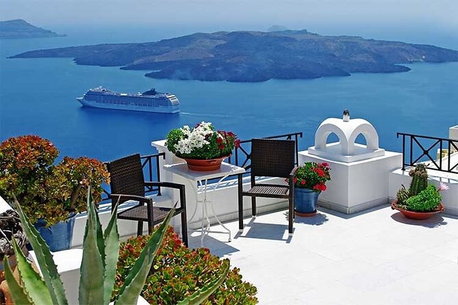 Full Day Private Tour to Santorini - Akrotiri: the tour’s most important historical stop