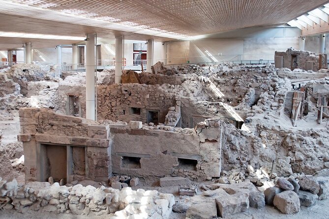 Guided Tour to the Akrotiri Archaeological Site in Santorini - Why Akrotiri is one of Santorini’s essential history stops
