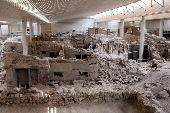 Guided Tour to the Akrotiri Archaeological Site in Santorini - The West House and the practical side of daily life