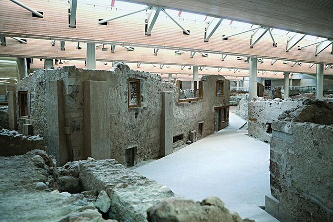 Guided Tour to the Akrotiri Archaeological Site in Santorini - The Women’s House and its mural