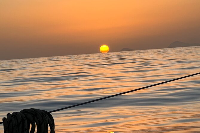 Half day Private Sailing cruise in Santorini island up to 6 pax - Key details before you book