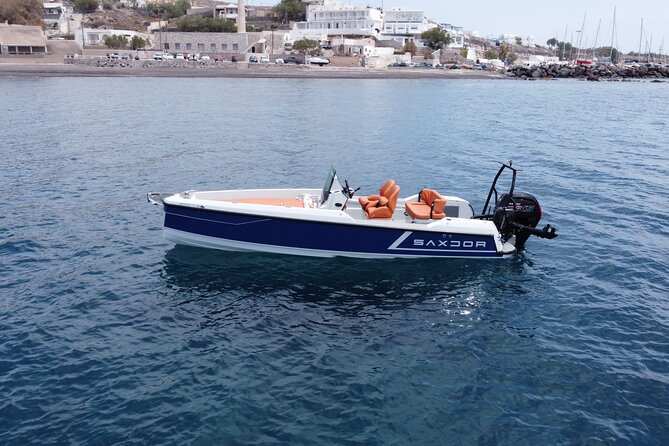 Half Day Saxdor Boat Rental in Santorini - Who should book this boat rental?