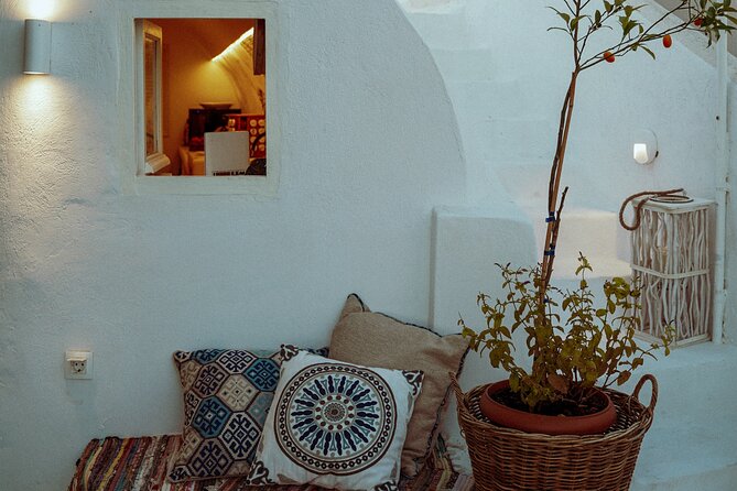 Half-Day Traditional Micro Restaurant in Santorini - Pies, fritters, and cheese from the wood oven