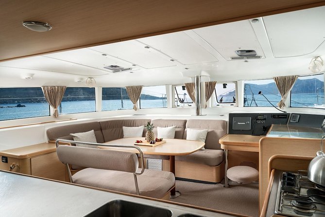 Luxury Caldera Cruise with a rich BBQ meal and drinks! - A BBQ lunch with drinks on board