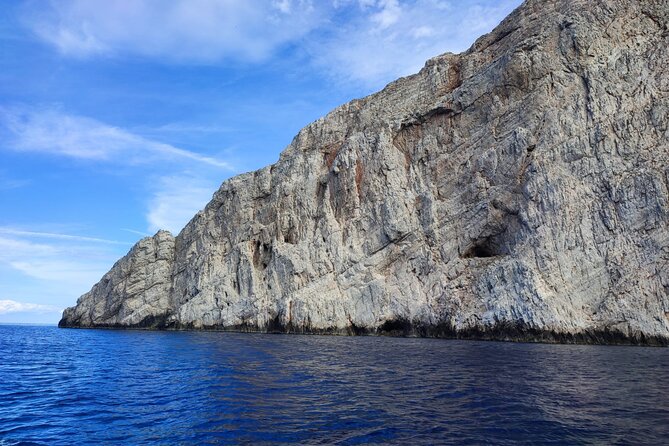 Morning or Afternoon 3hour Private boat Tour in Santorini - Key points to know before you book
