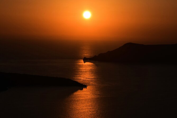 Odyssey of the Secrets of Santorini - A 3-hour Private Tour - Oia, with 90 minutes to wander