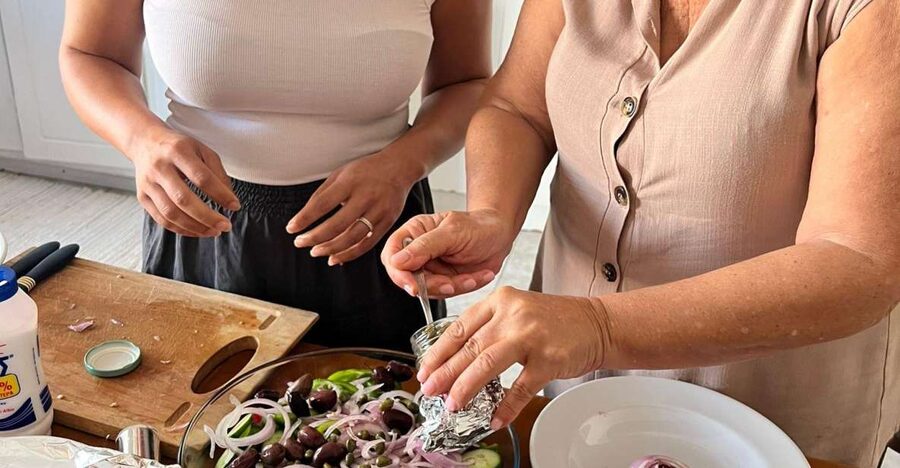 Oia: Greek Cooking Class and Lunch with a Local Grandmother - Meeting Areti in the heart of Oia