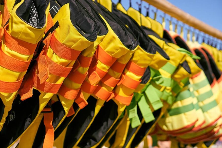 Perissa: Santorini Jet Skiing, Tubing, and Kayaking Package - The 20-minute Santorini jet ski ride
