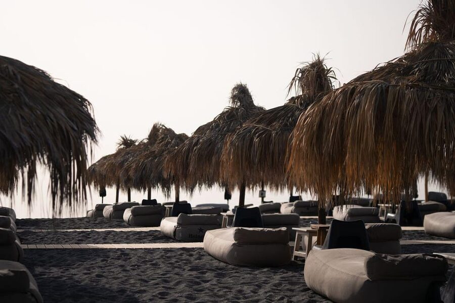Perivolos: Beach Experience at Wet Stories - A full day on Perivolos Beach