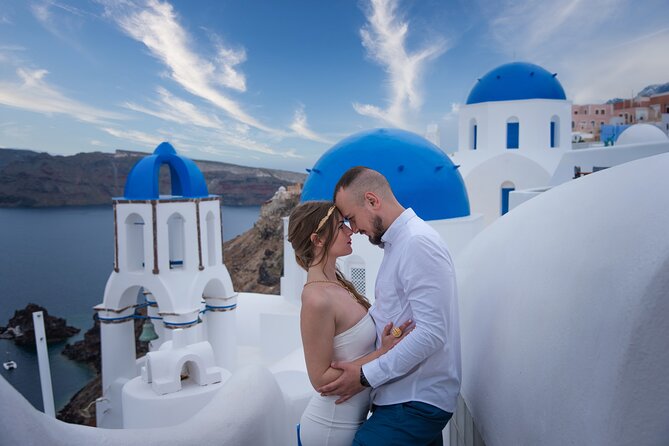 Photoshoot in Santorini Oia - Why a short Oia photo session makes sense
