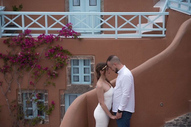 Photoshoot in Santorini Oia - The locations: classic views without wasting your day