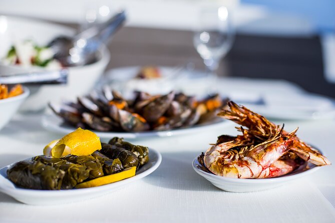 Private Beautiful Day or Romantic Sunset Cruise with Meal and Drinks - Sunset timing for couples and celebrations