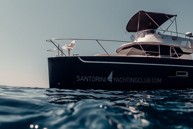 Private Caldera Cruise with Power Catamaran ENJOY incl. Meal & Drinks - The volcano and hot springs, about 30 minutes