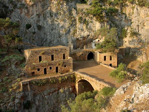 Private Cultural Villages Sightseeing & Akrotiri Excavations - Key points to know before you book