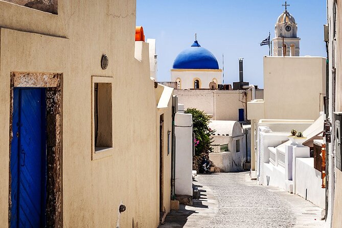 Private Custom Land Tour in Santorini with a Local - A fast, private way to read Santorini
