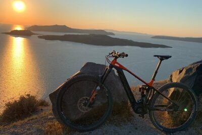 Private Electric Mountain Bike Experience and Tour in Santorini
