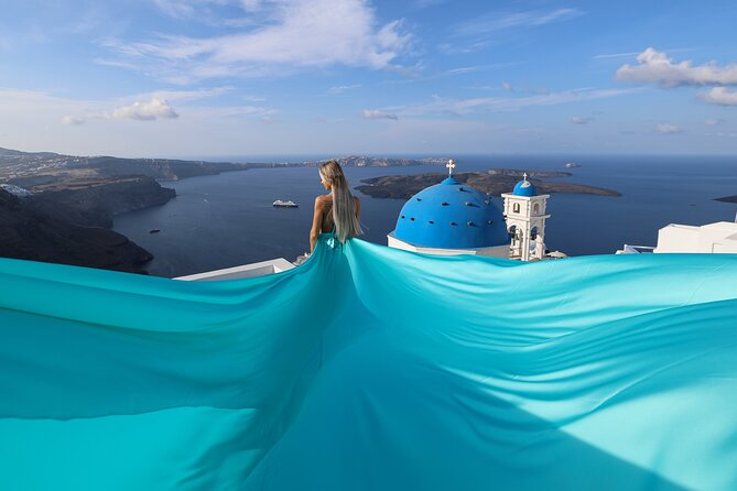 Private Express Flying Dress Photoshoot in Santorini – 30 Minutes - Timing, meeting point, and practical preparation