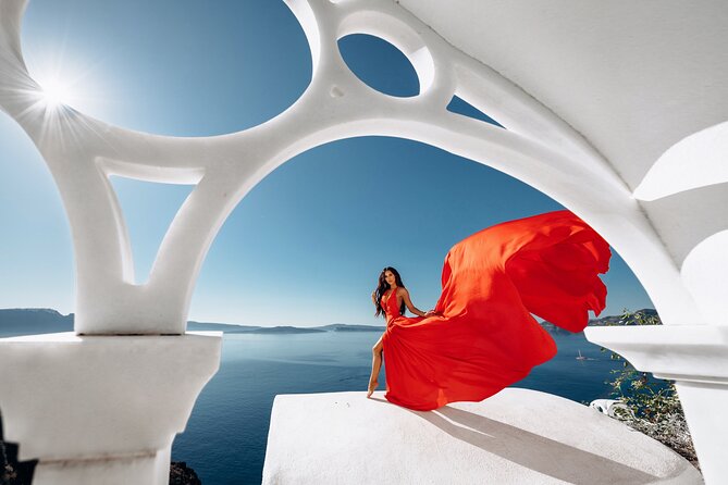Private Flying Dress Photoshoot in Santorini - Who should book this experience