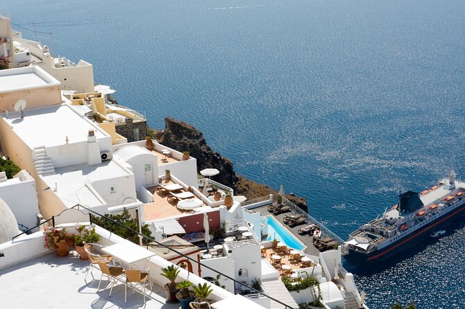Private Half day - Best of Santorini and Wine Tasting tour - What the private vehicle changes