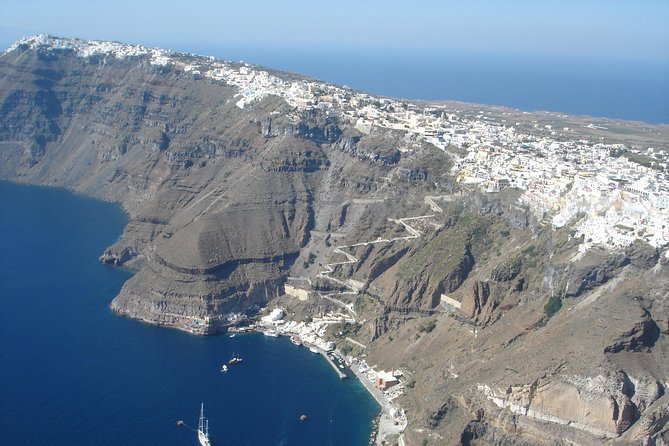 Private Helicopter Tour Santorini 20 minutes - up to 4 passengers - Why the private format changes the experience